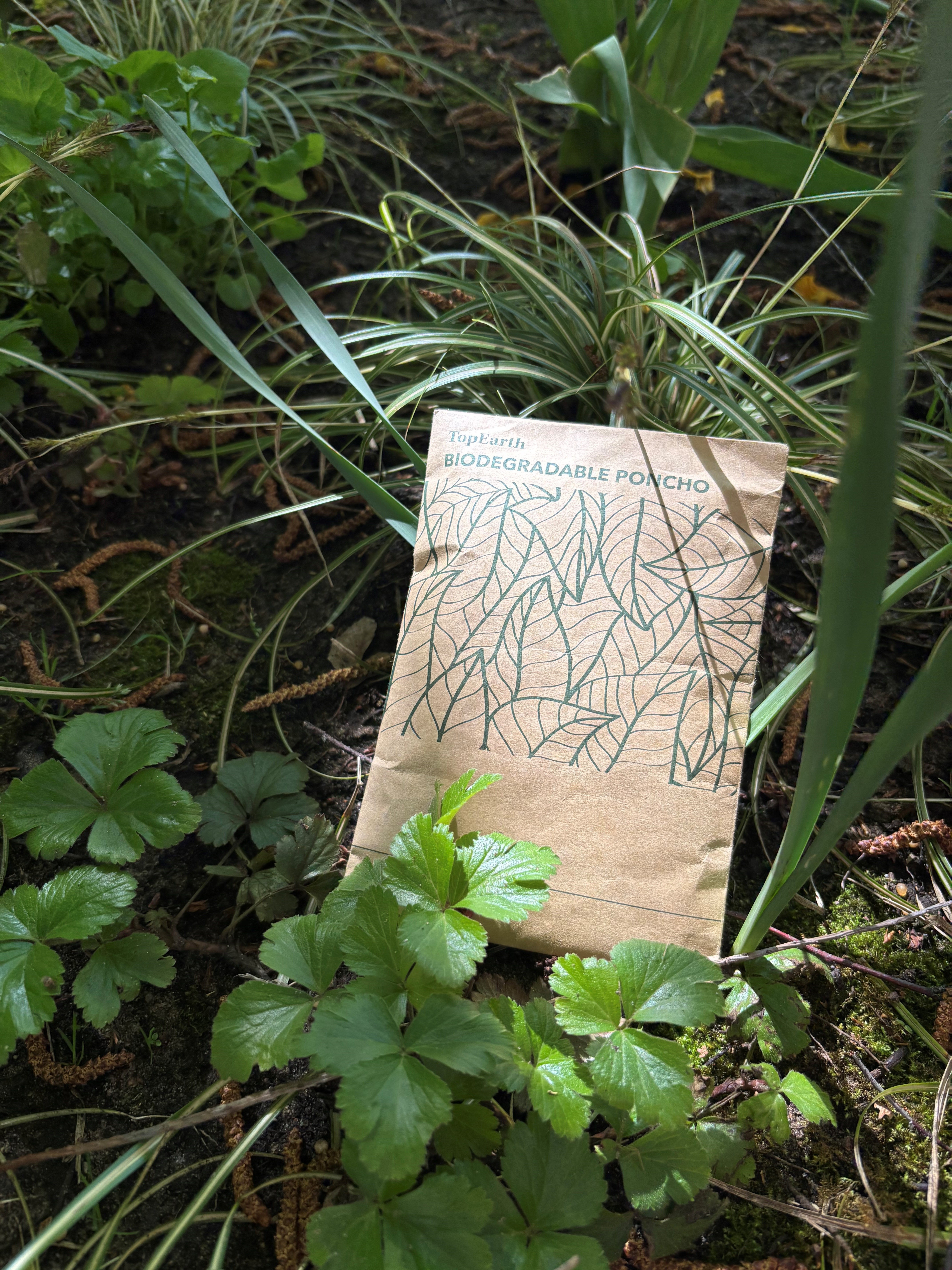 Ein Foto eines verpackten Regenponchos